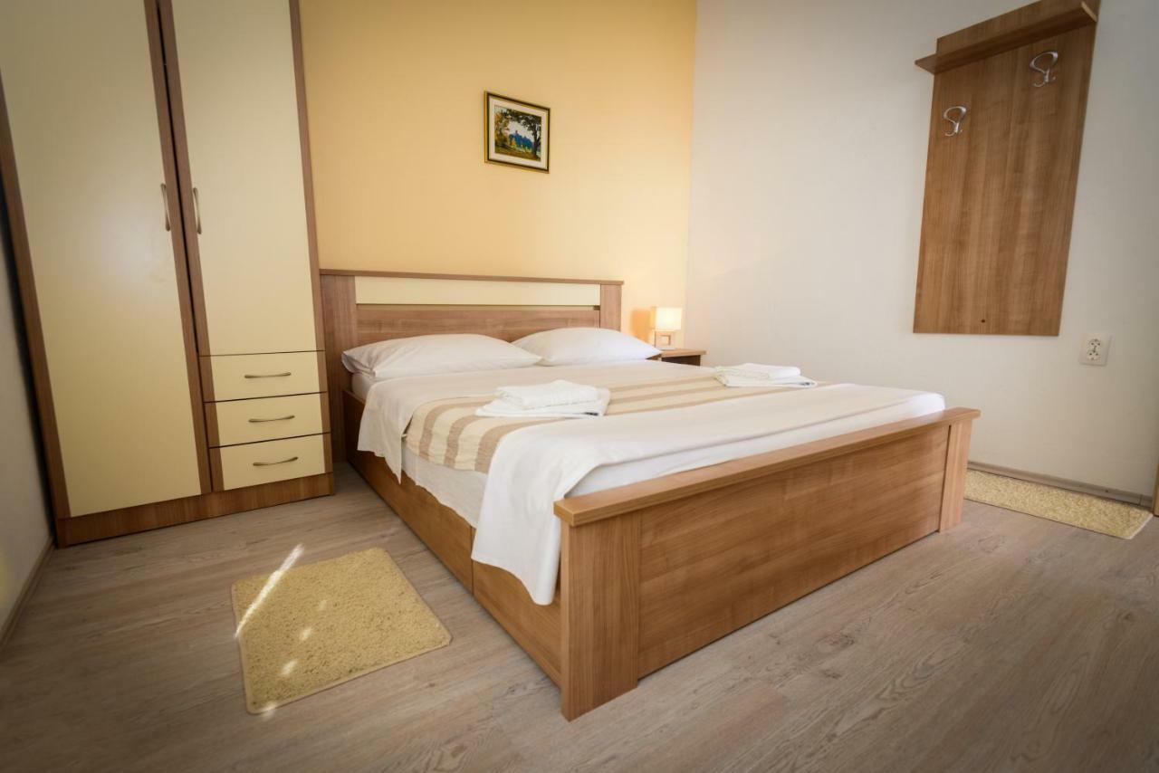 Apartments Maris Starigrad Paklenica Luaran gambar