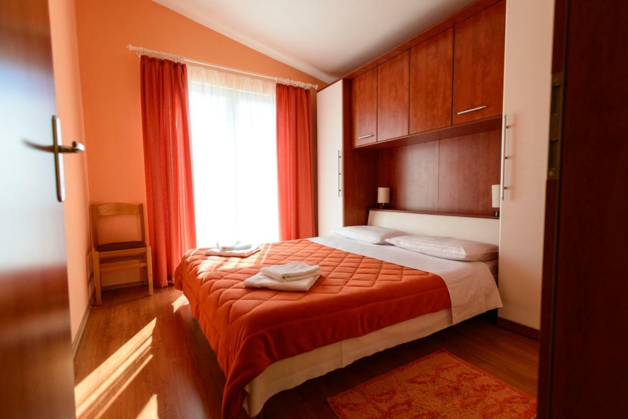 Apartments Maris Starigrad Paklenica Luaran gambar